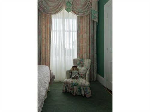 Bed and Breakfast Ivyleigh House Порт-Ліїше Екстер'єр фото
